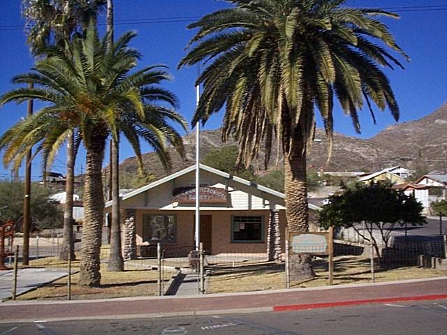 077.jpg (78557 bytes)